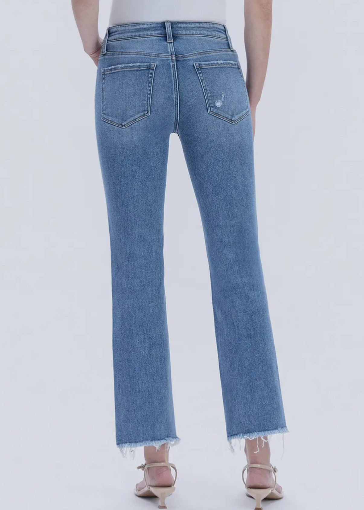Five Steps to Heaven - Crop Raw Hem Jean