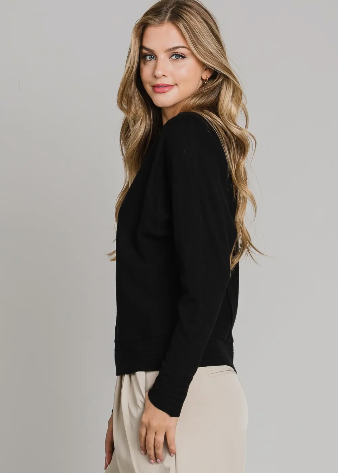 Soft rib-knit sweater - black