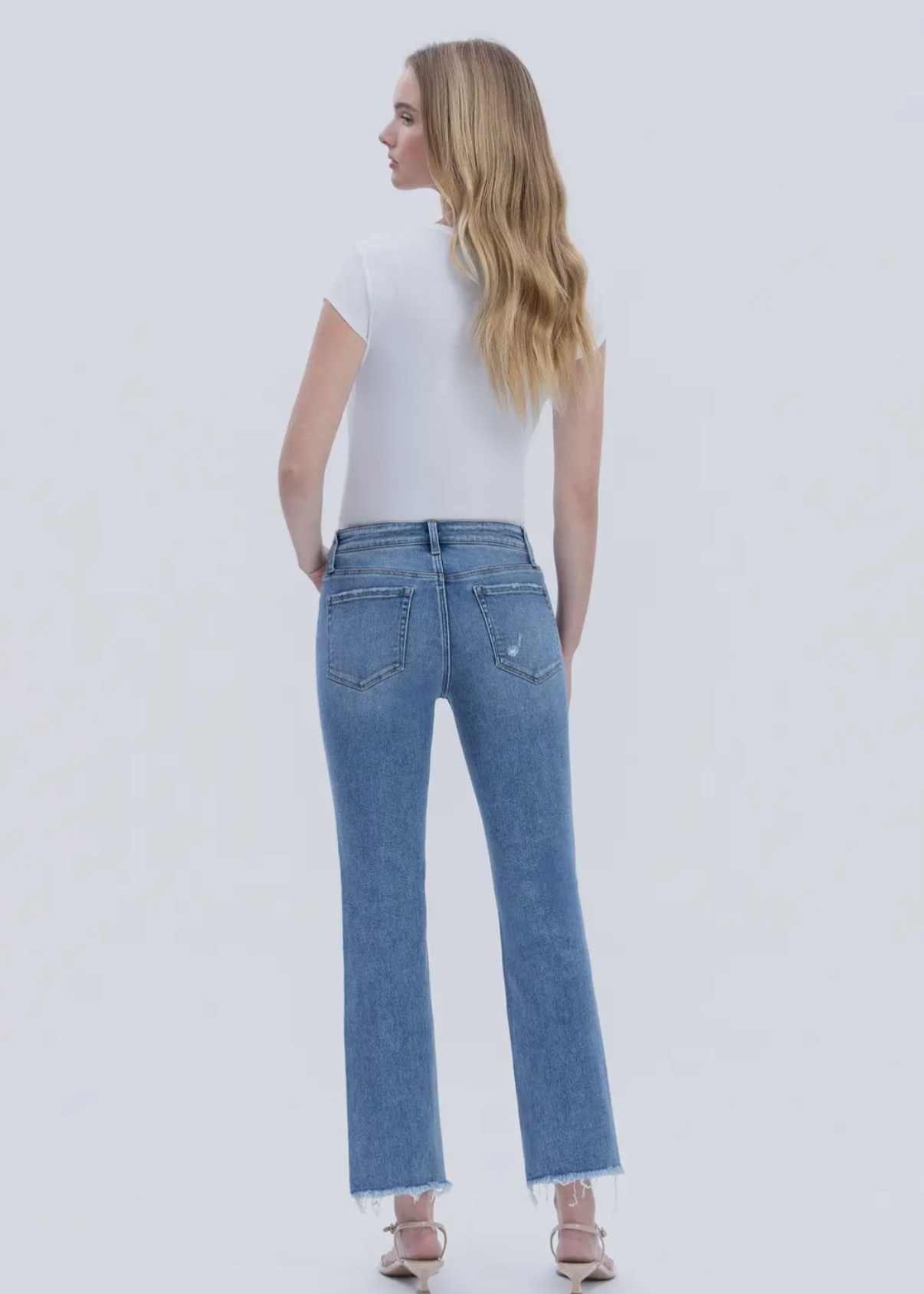 Five Steps to Heaven - Crop Raw Hem Jean