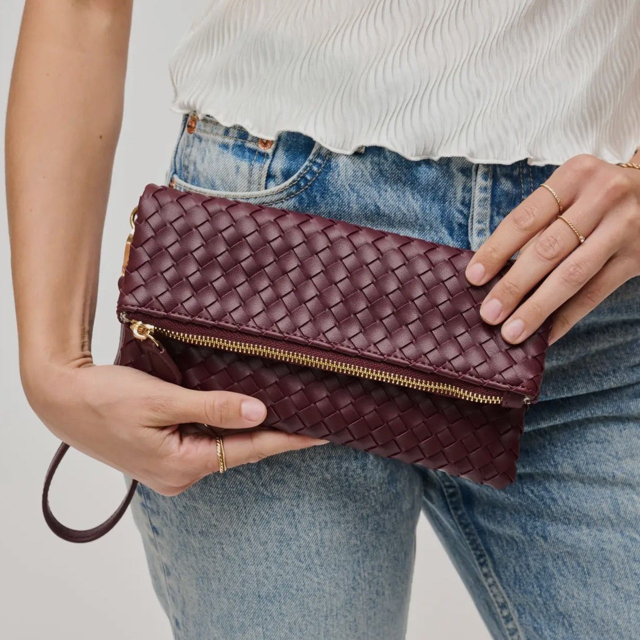 Aria Woven Wristlet Clutch-merlot