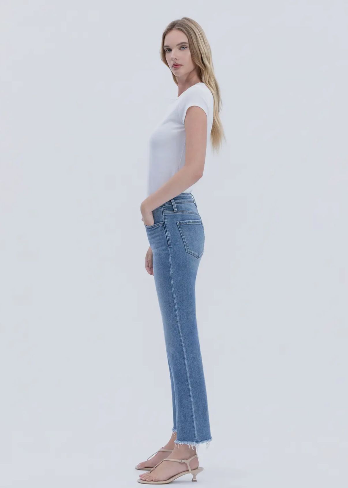 Five Steps to Heaven - Crop Raw Hem Jean